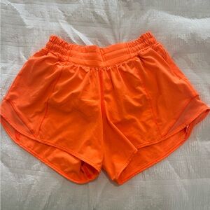 Lululemon Hotty Hot 4 inch seam shorts!